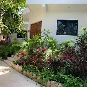 https://nativa-tulum.quintano-roohotels.com