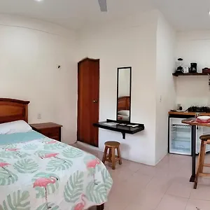 https://posada-los-abuelos.quintano-roohotels.com