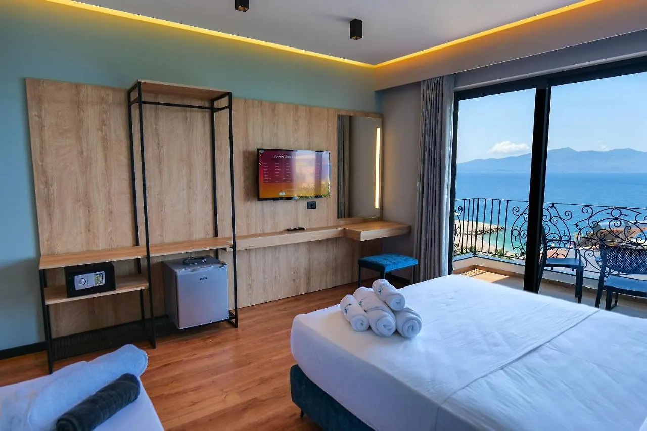 Seawave Hotel Sarande 3*,  Albania